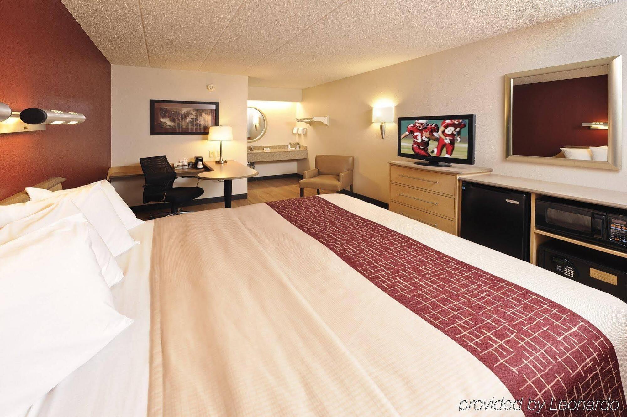 Red Roof Inn Asheville - Biltmore West Экстерьер фото