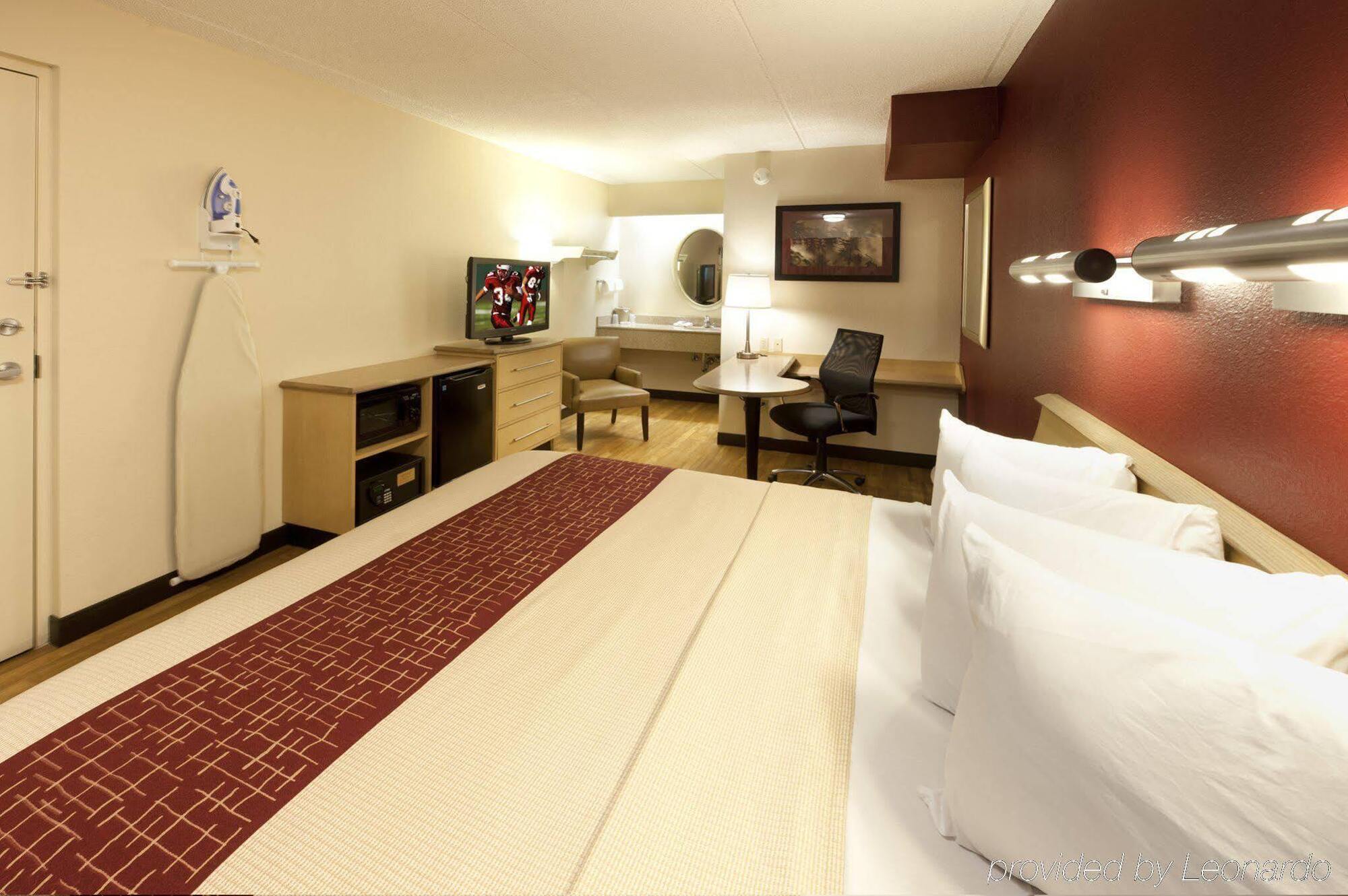 Red Roof Inn Asheville - Biltmore West Экстерьер фото